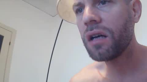 jojo19844 online show from September 29, 2025, 4:50 am