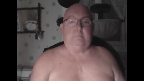 jojo60000529566 online show from December 2, 2024, 2:19 pm