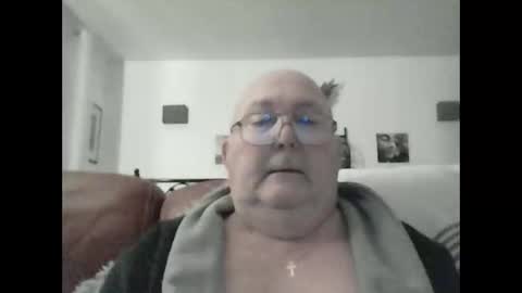 jojo60000529566 online show from March 5, 2025, 7:06 pm