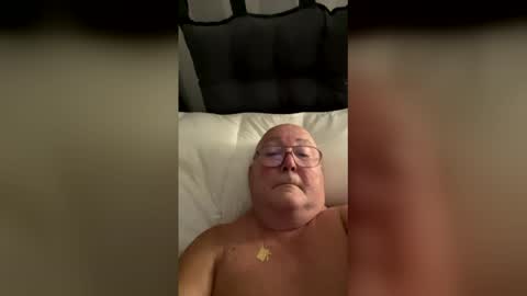 jojo60000529566 online show from December 15, 2025, 8:24 pm