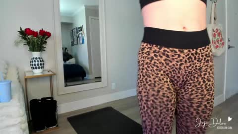 Snapshot of jojodelow chatting on January 31, 2025, 4:17 pm online show from January 31, 2025, 4:17 pm