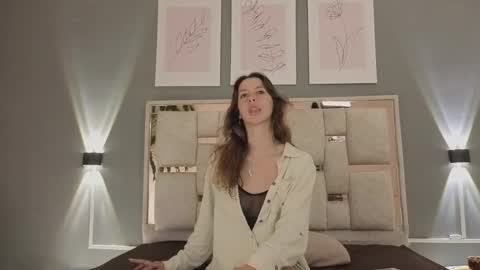 Snapshot of jolie_lov chatting on November 6, 2025, 2:07 pm jolie_lov online show from November 6, 2025, 2:07 pm