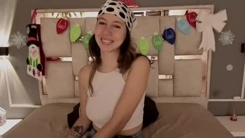 Snapshot of jolie_lov chatting on November 29, 2025, 1:36 pm jolie_lov online show from November 29, 2025, 1:36 pm