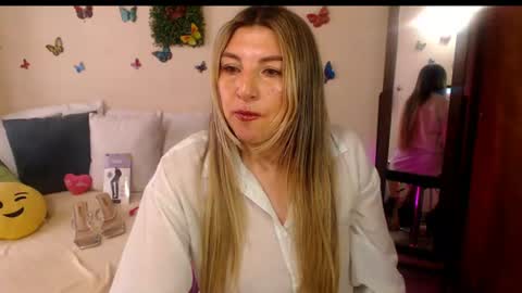 Jolie Mature online show from June 30, 2026, 9:05 pm