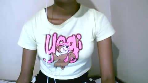 Snapshot of joliekah27 chatting on April 14, 2026, 12:49 am joliekah27 online show from April 14, 2026, 12:49 am