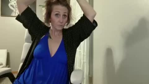 Snapshot of joliexx41 chatting on November 19, 2025, 11:05 pm Jolie online show from November 19, 2025, 11:05 pm