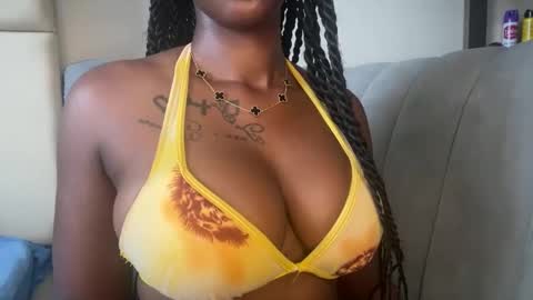 Snapshot of jolly_pretty chatting on September 12, 2025, 7:08 am jolly_pretty online show from September 12, 2025, 7:08 am