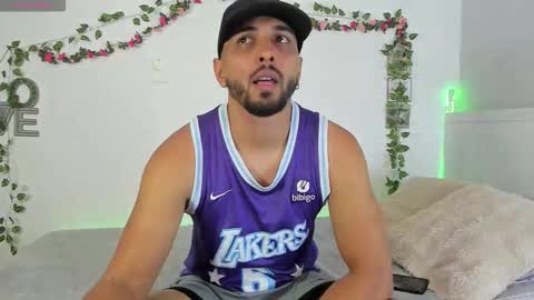 Snapshot of jon_bukowski chatting on November 5, 2025, 4:18 pm Jon online show from November 5, 2025, 4:18 pm