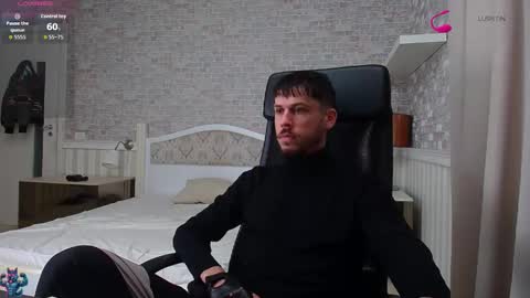 JonahShaw online show from October 8, 2025, 4:32 am