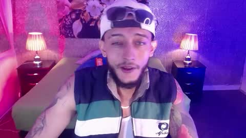 Jonas  online show from November 25, 2025, 7:47 pm