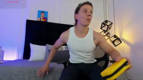 Jonathan Danielss  online show from March 4, 2025, 12:55 pm