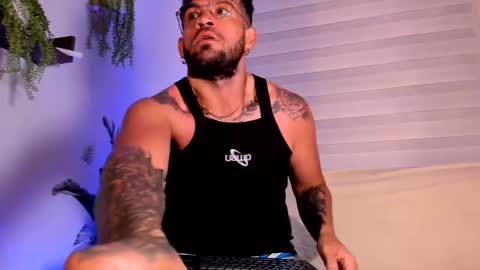 Snapshot of jonathan_rivers chatting on February 12, 2026, 12:22 pm Jonathan RiversNew online show from February 12, 2026, 12:22 pm