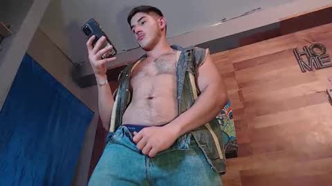 jonathancast08 online show from November 24, 2025, 11:04 pm