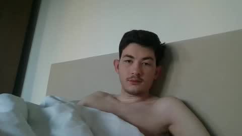 jonhy_merlin online show from April 23, 2026, 3:19 am