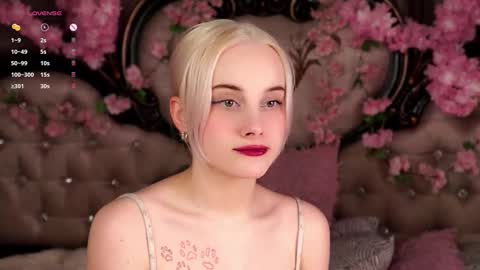 Snapshot of jonnienita chatting on March 17, 2026, 11:13 am Alice online show from March 17, 2026, 11:13 am