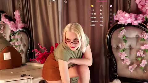 Snapshot of jonnienita chatting on March 24, 2026, 11:15 am Alice online show from March 24, 2026, 11:15 am
