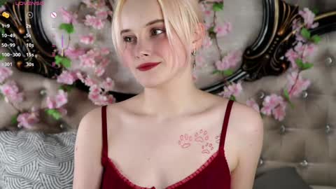 Snapshot of jonnienita chatting on April 7, 2026, 11:10 am Alice online show from April 7, 2026, 11:10 am