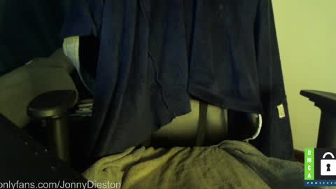 Snapshot of jonnydieston777 chatting on February 2, 2025, 3:43 am JonnyDieston online show from February 2, 2025, 3:43 am