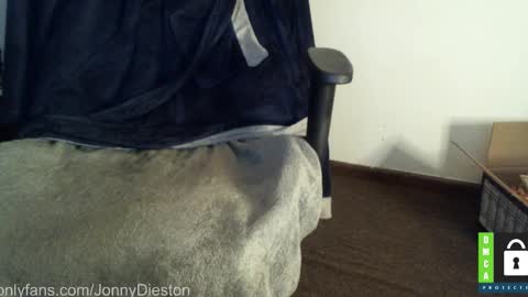 Snapshot of jonnydieston777 chatting on February 4, 2025, 2:28 am JonnyDieston online show from February 4, 2025, 2:28 am