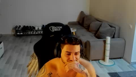 jonnyporn1 online show from December 18, 2025, 5:02 am