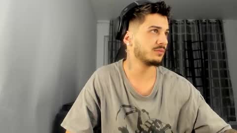 jonnyporn1 online show from February 4, 2026, 8:58 pm