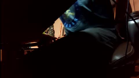 Snapshot of jontn_swift chatting on November 3, 2025, 5:20 am Jonathon Swift online show from November 3, 2025, 5:20 am