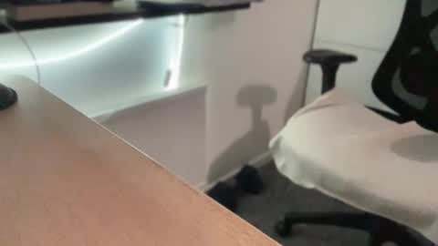 jonznow123 online show from December 11, 2024, 1:28 pm