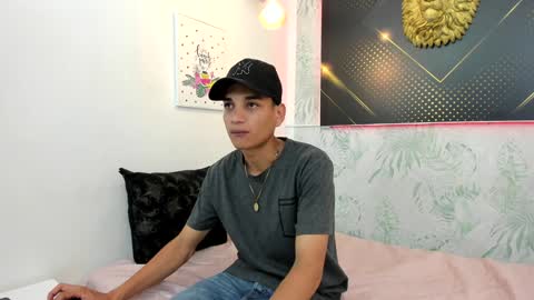 Snapshot of jordanandandrew chatting on January 15, 2025, 6:40 pm jordanandandrew online show from January 15, 2025, 6:40 pm