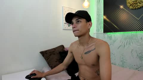 Snapshot of jordanandandrew chatting on January 19, 2025, 7:37 pm jordanandandrew online show from January 19, 2025, 7:37 pm