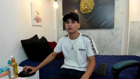 Snapshot of jordanandandrew chatting on February 21, 2025, 7:21 pm jordanandandrew online show from February 21, 2025, 7:21 pm