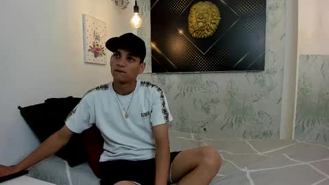 Snapshot of jordanandandrew chatting on March 9, 2025, 7:48 pm jordanandandrew online show from March 9, 2025, 7:48 pm