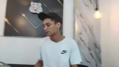 Snapshot of jordanandandrew chatting on November 3, 2025, 9:05 pm jordanandandrew online show from November 3, 2025, 9:05 pm