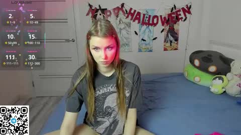 Mila online show from November 4, 2025, 2:10 am