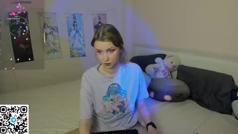 Mila online show from November 21, 2025, 12:54 am