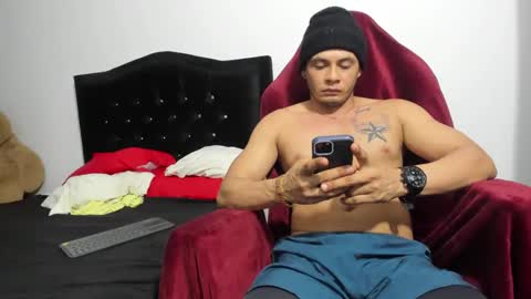 Snapshot of jose22leal chatting on June 3, 2026, 7:19 pm Jose22Cm online show from June 3, 2026, 7:19 pm