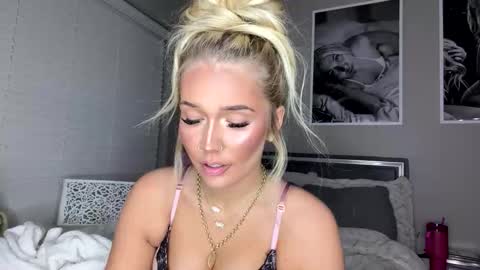 Snapshot of joselinehickss chatting on April 1, 2026, 6:03 am joselinehickss online show from April 1, 2026, 6:03 am