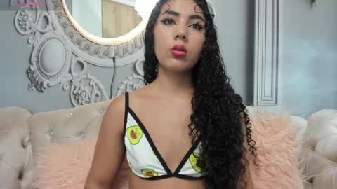 Snapshot of joselyn_sexy_ chatting on January 30, 2025, 7:04 pm Katalina online show from January 30, 2025, 7:04 pm