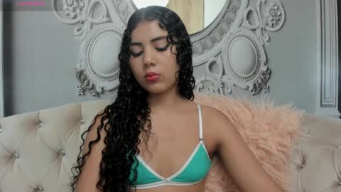 Snapshot of joselyn_sexy_ chatting on February 17, 2025, 9:30 pm Katalina online show from February 17, 2025, 9:30 pm
