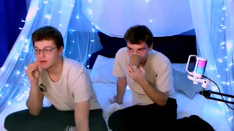 Snapshot of joseph_bear_ chatting on September 20, 2025, 11:06 pm joseph_bear_ online show from September 20, 2025, 11:06 pm