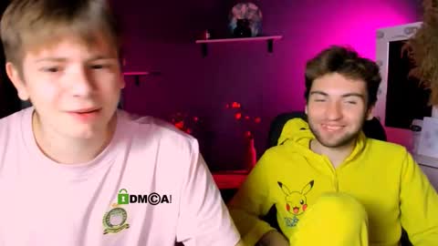 Snapshot of joseph_bear_ chatting on October 5, 2025, 7:01 pm joseph_bear_ online show from October 5, 2025, 7:01 pm