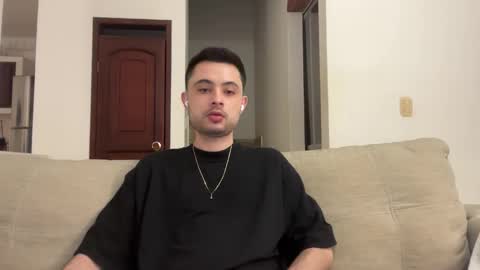 Snapshot of josezaens_ chatting on September 17, 2025, 9:11 am josezaens_ online show from September 17, 2025, 9:11 am