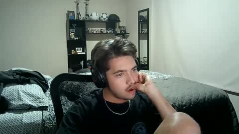 Snapshot of josh_fucks420 chatting on February 18, 2025, 7:54 am Josh online show from February 18, 2025, 7:54 am