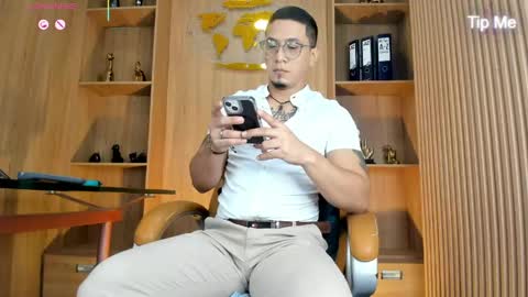 joshmiller___ online show from May 25, 2026, 8:04 pm