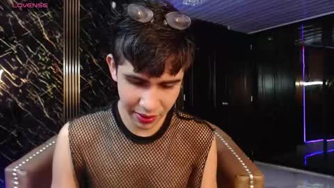 Snapshot of joshua_saenz_ chatting on April 29, 2026, 2:15 am joshua_saenz_ online show from April 29, 2026, 2:15 am