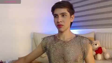 joshua_saenz_ online show from July 8, 2026, 8:13 pm