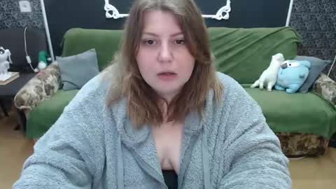 josiesun771 online show from April 18, 2026, 7:56 am