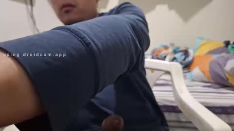 Snapshot of josq121 chatting on February 3, 2025, 4:20 pm josq121 online show from February 3, 2025, 4:20 pm