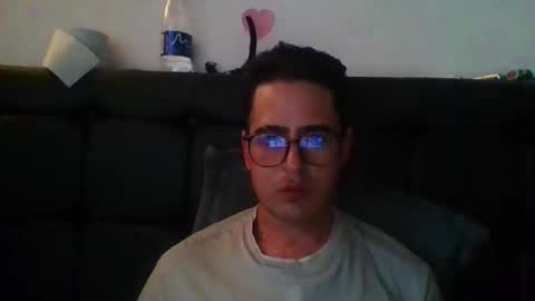 Snapshot of josux8 chatting on November 20, 2025, 8:19 pm josux8 online show from November 20, 2025, 8:19 pm