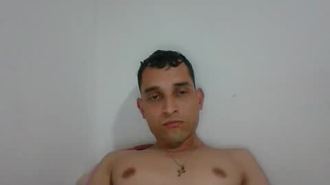 Snapshot of jovenvergonguapo09 chatting on October 20, 2025, 2:45 am Van Helsing online show from October 20, 2025, 2:45 am