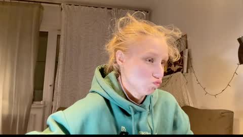 joy_keys online show from February 9, 2025, 6:26 pm